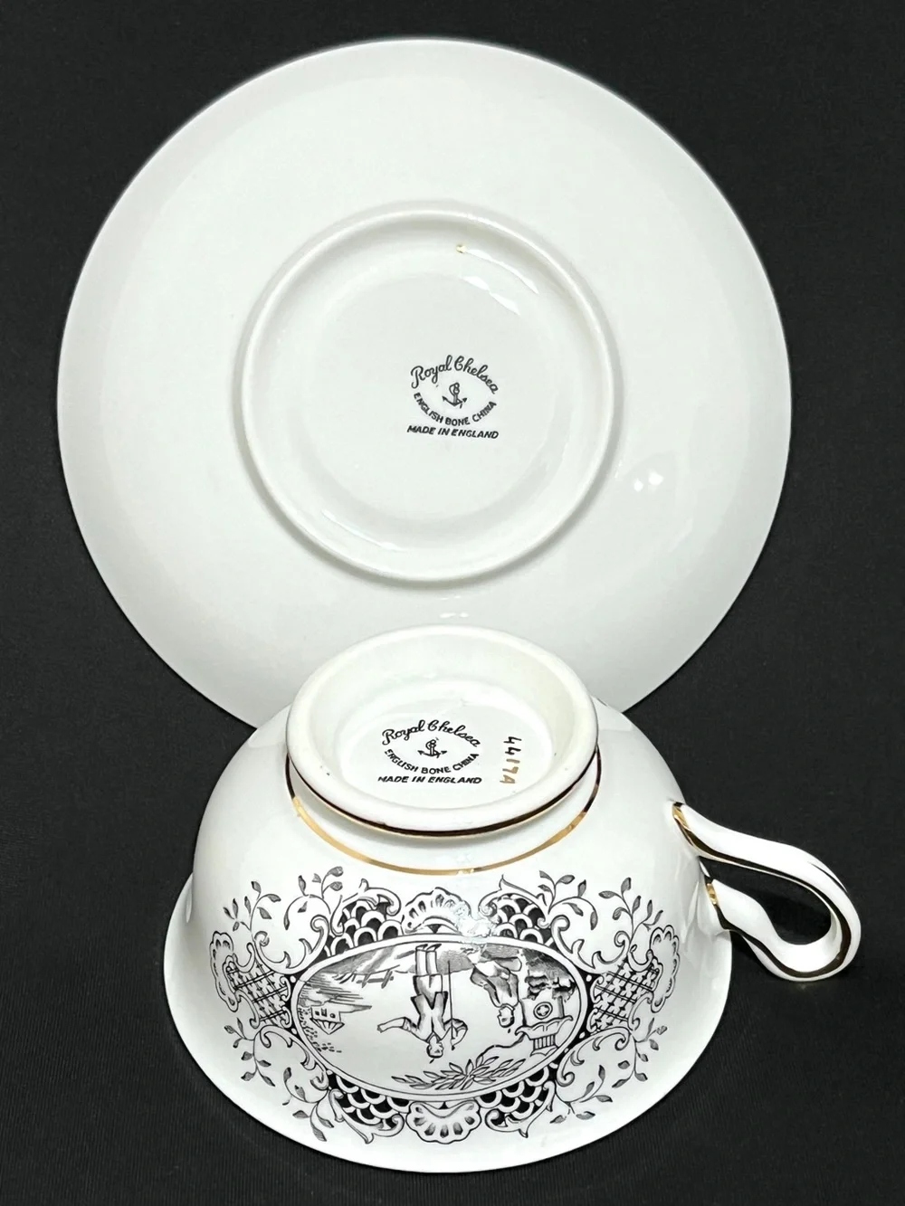 Royal Chelsea England 4419A Black White Chinoiserie Teacup Saucer Set - Picture 3 of 4
